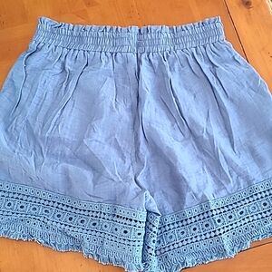 Miss sparkling boutique shorts with trim